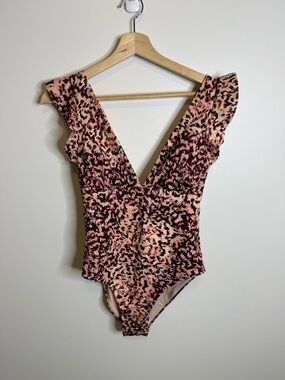 Chelsea28 Pink and Black Leopard-Print One-Piece Swimsuit with Ruffle Straps